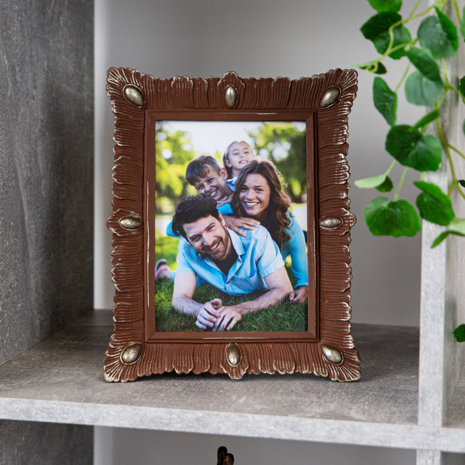 Rustic Antique Bronze 5x7 Rectangular Picture Frame with Brushed Gold Trim Image 7