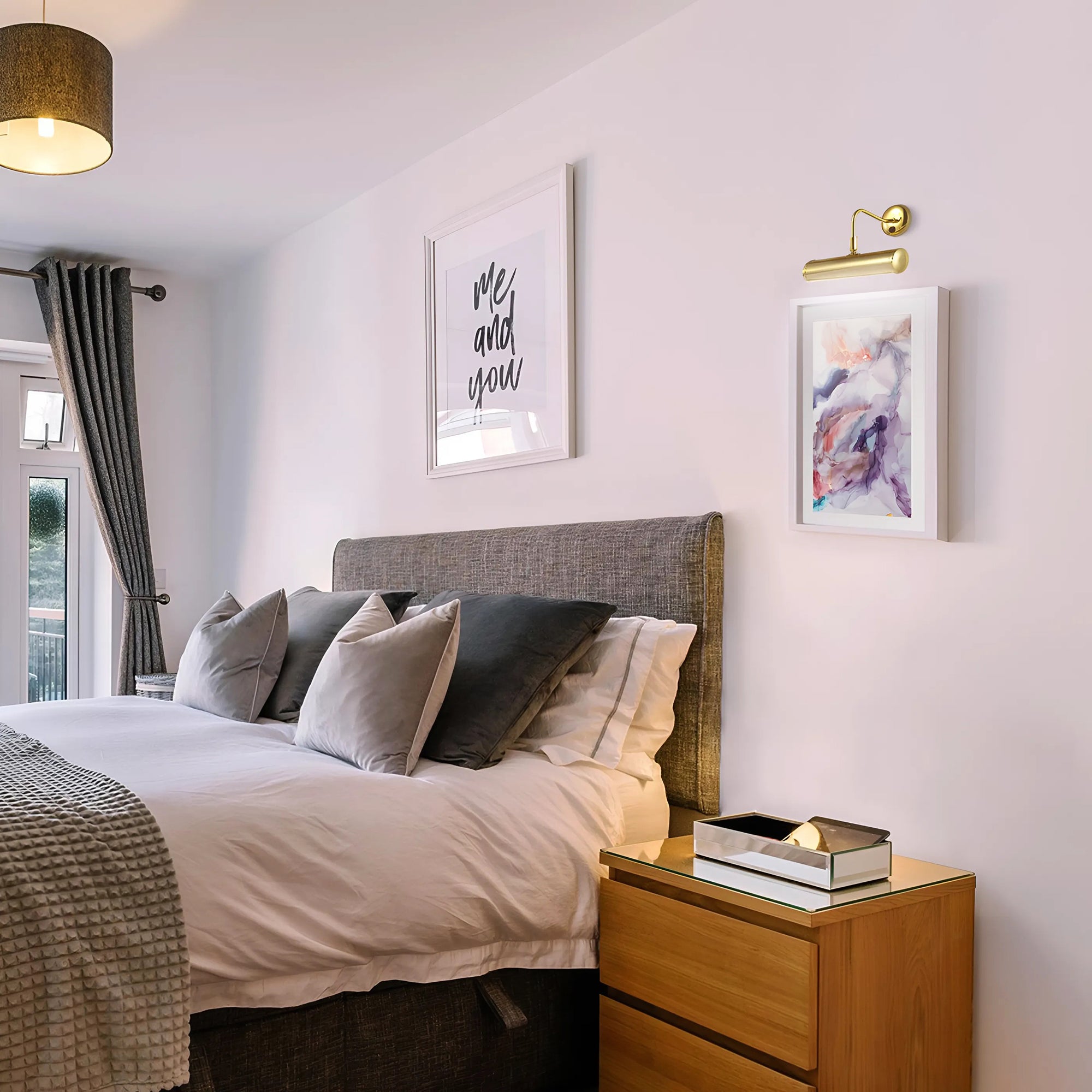 Classic Traditional Picture Wall Light in Polished Gold with Switch Button Image 7