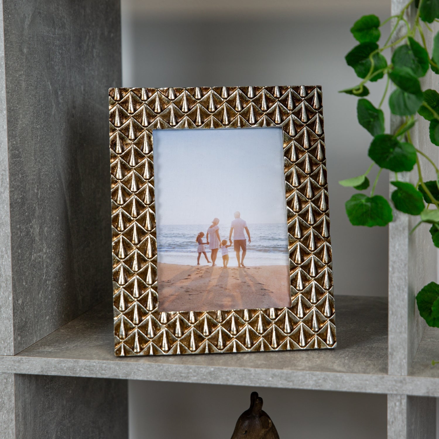 Vintage and Unique Rustic Brushed Gold 5x7 Picture Frame with Silver Teardrops Image 7