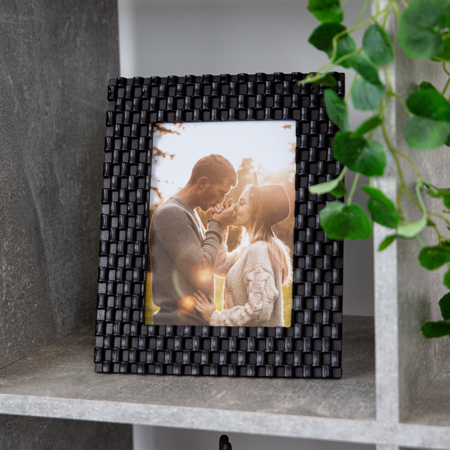 Modern Designer Mat Black 3D Multi-Ridge 5x7 Polyresin Sculptured Picture Frame Image 6