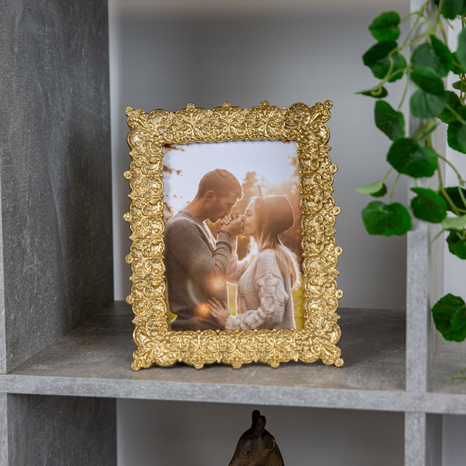 Ornate and Traditional Shiny Gold 5x7 Resin Picture Frame with Floral Decoration Image 6