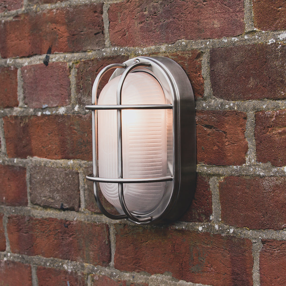 Stainless Steel Cast Aluminium Outdoor Oval Bulkhead Wall Light Image 5